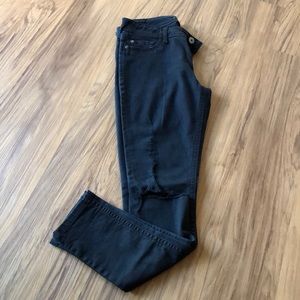 DL1961 Ripped knee denim